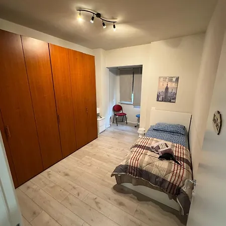 Homes In - A Apartment *