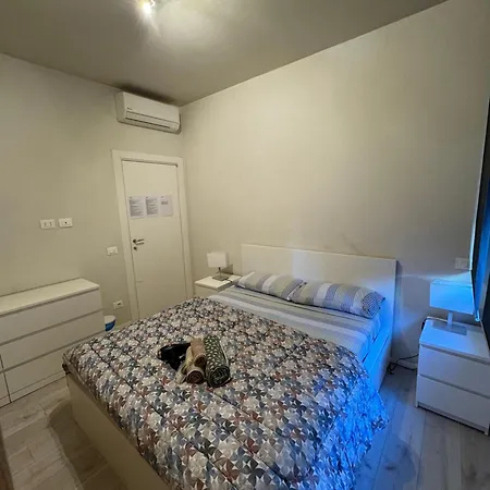 Apartment -A By Homes In Ancona アンコーナ