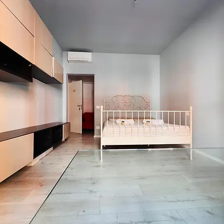 Carloalbertoapartment A- By Homes In Appartement Ancône